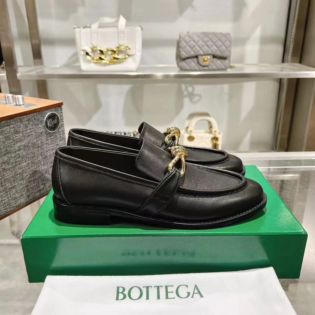 [BV] Top P: 840💰 Size: Female 35-39 (Female 40 custom-made) Male 39-44 (38.45 non-refundable) Bottega Veneta 2025 counter model! Small round toe loafers! Imported leather outsole! Imported grained cowhide! Solid color Niuli! !